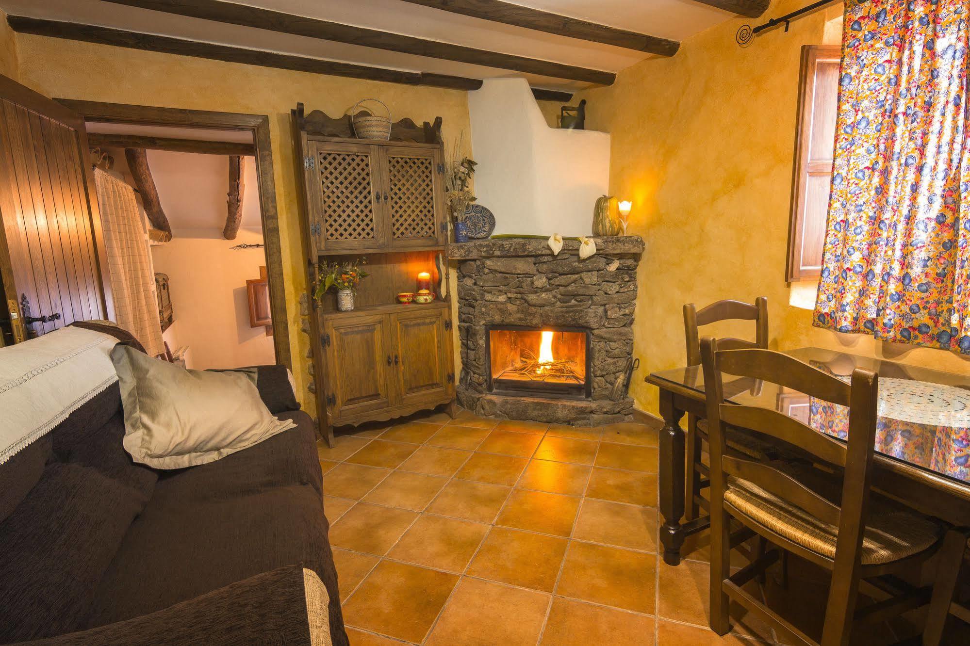 Reul Alto Cortijos Rurales Guest House Laroya ภายนอก รูปภาพ